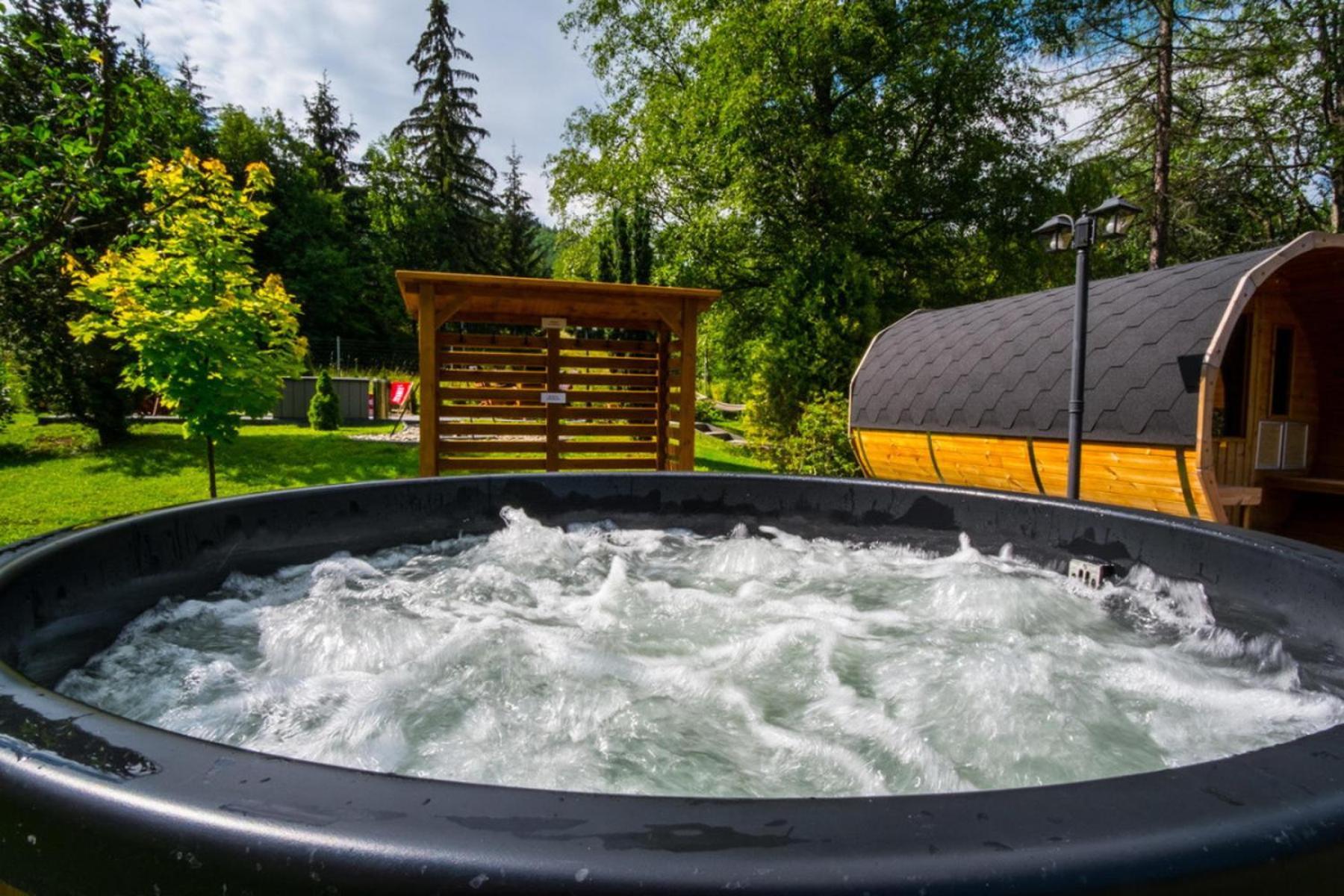 Mala Laka Jacuzzi & Sauna Готель типу 